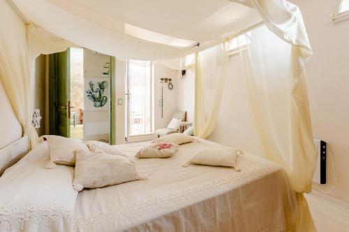 Trullo di Charme with pool, coastal Ostuni in Zona Sisri