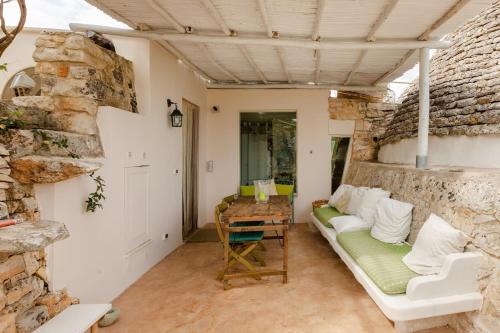 Facilities, Trullo di Charme with pool, coastal Ostuni in Zona Sisri