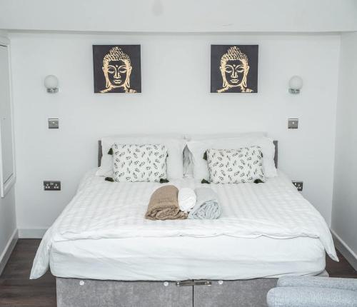 Aylesbury Studio Apartment 6 with parking, Buckinghamshire