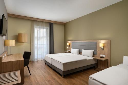 Verdi Grand Hotel - image 17
