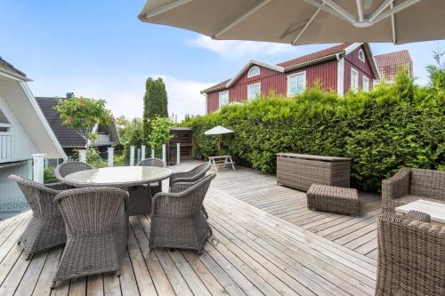 Spacious Family Villa Large Terrace 3BR in 헤셀뷔 빌라스타드
