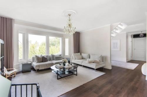 Spacious Family Villa Large Terrace 3BR in 헤셀뷔 빌라스타드