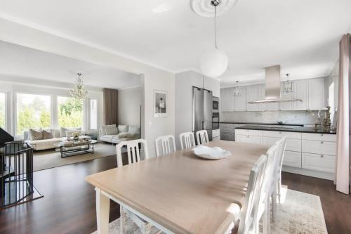 Spacious Family Villa Large Terrace 3BR in 헤셀뷔 빌라스타드