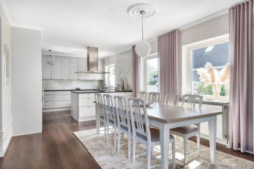 Spacious Family Villa Large Terrace 3BR in 헤셀뷔 빌라스타드