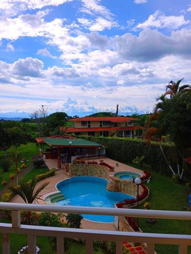 Finca el Amanecer - 30P - Pool
