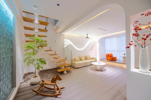 YIXI Grand Family Residence Qujiang in Xiao Zhai