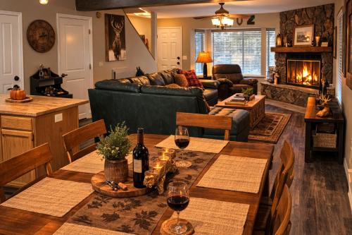 2BR Gated Escape With A Pool And Walk to Dining and Trails