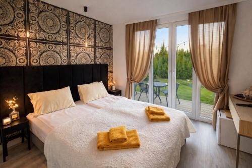 MMA Apartament with Private Garden & Terrace