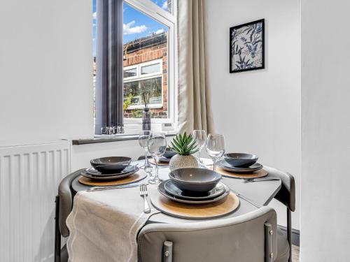 Spacious 3BR Contractors and Working Professionals in 哈茨希尔