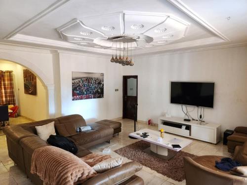 S & J Lodge with high speed Starlink WiFi in Tamale