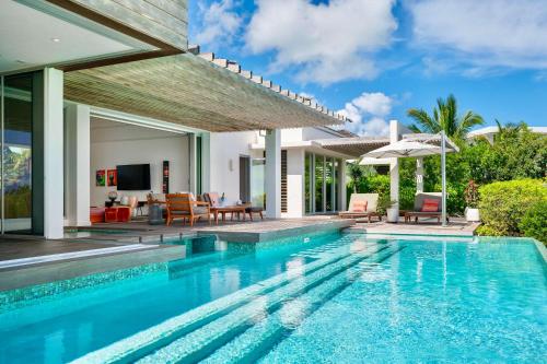 Skyline Villas - Villa Cosmo with Oceanview – khách sạn tại Richmond Hills