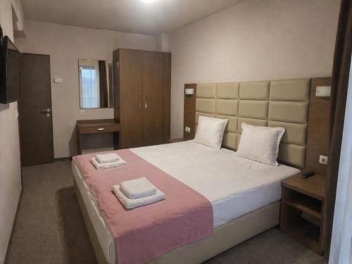 Hotel Magnific - image 14