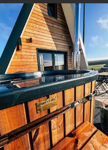 Lodge lady tipi 1 avec bain nordique et piscine in Chavanges