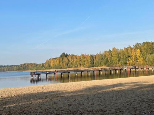 Domek nad jeziorem Kamionki Małe (Domek nad jeziorem Kamionki Male) in Turzno
