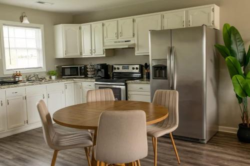 Quiet and Comfortable 2 BD in Duplex in Salem (IN)