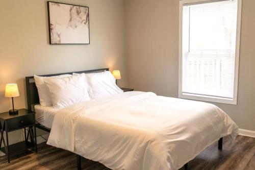 Quiet and Comfortable 2 BD in Duplex in Salem (IN)