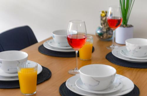 Modern Brixton 2 Bed Apartment with Free Gated Parking - image 14