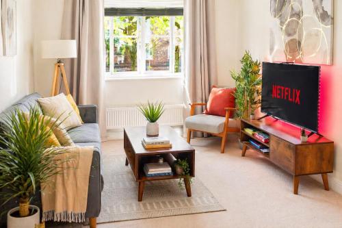 Modern Brixton 2 Bed Apartment with Free Gated Parking - image 11