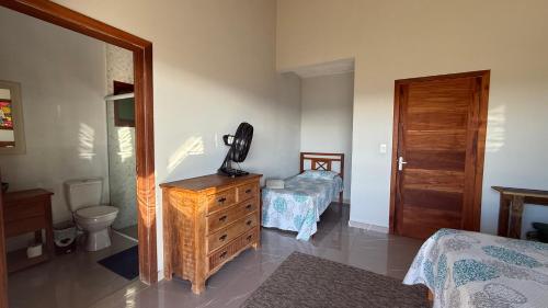 1 double bed, 1 twin bed