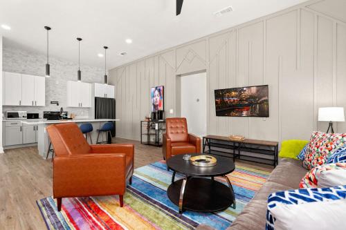 Stylish Home Nr DT, Alamo, River Walk Games WiFi