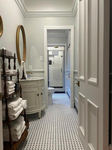حمام, Maison Jodoin - Suite Albert in Saint-Hyacinthe