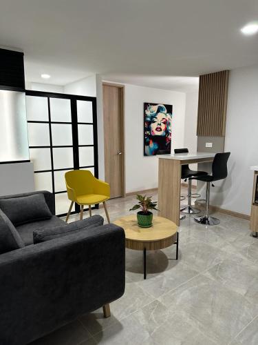 Apartamento bonito, céntrico y cerca de la estación de metro