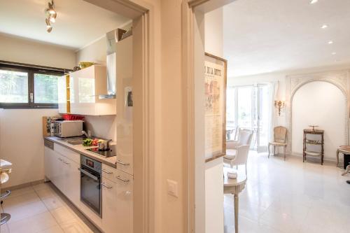 Oprema, Queen Lake View - Happy Rentals in Ponte Tresa
