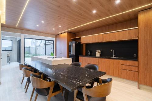 Casa Moderna: 3 Suítes | Jacuzzi | 450m Praia – khách sạn tại Campeche