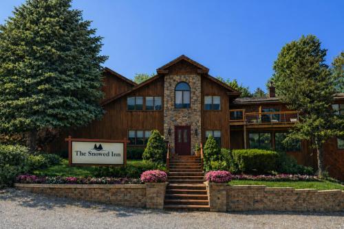 The Snowed Inn in Killington, USA
