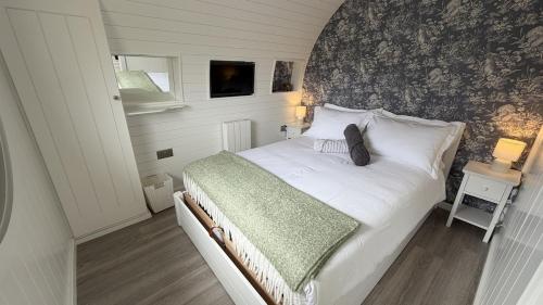 Oak Lodge - Riverbank Lodges in Томатін