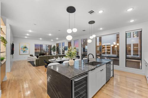 Luxury Home with Heated Pool Hot Tub Sauna and EV in West Dallas