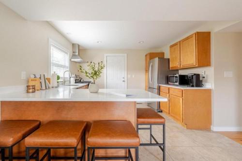 Pristine Walkable Downtown 2BR Apartment in Torrington