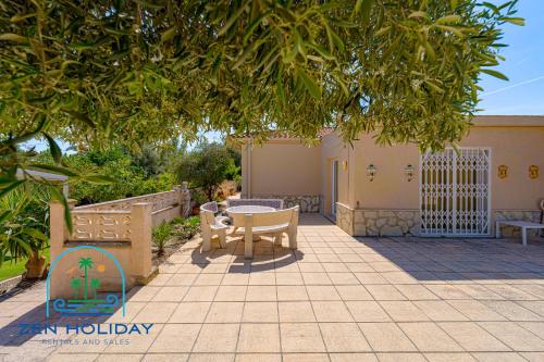 Villa Reyets 4 bed 3 bath Private Pool in El Albir