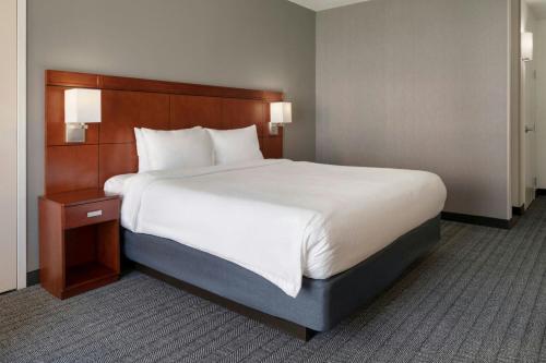 Courtyard by Marriott Boston Norwood/Canton - image 20