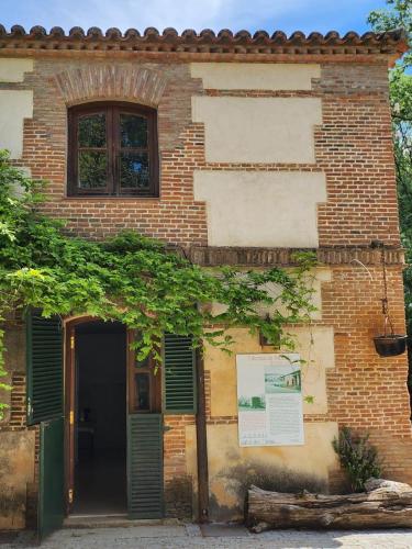 Exterior view of La Resinera
