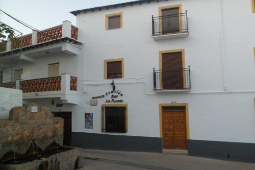  Pensión La Fuente, Pension in Yegen