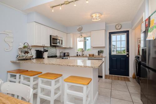 Caswell Cabana by Oak Island Accommodations in Caswell Beach (NC)