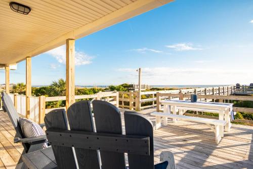 Caswell Cabana by Oak Island Accommodations in Caswell Beach (NC)