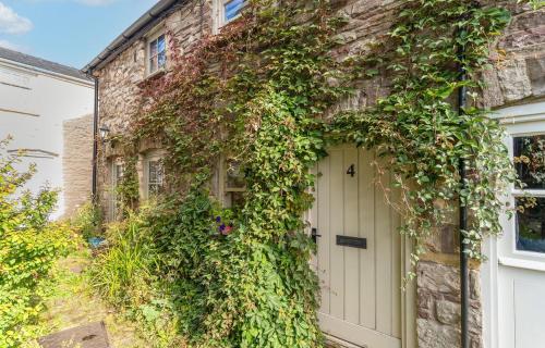 Cosy Llangattock Hideaway in Llangattock