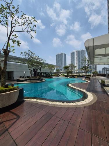 Cozy 1BR UResidence 2 by REJA Essentials in Karawaci