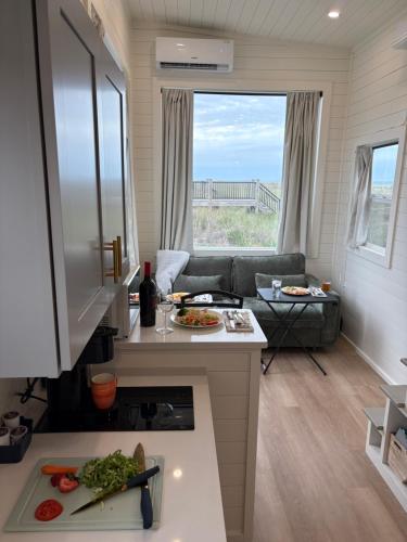 Oceanfront Tiny Retreat in Holden Beach (NC)