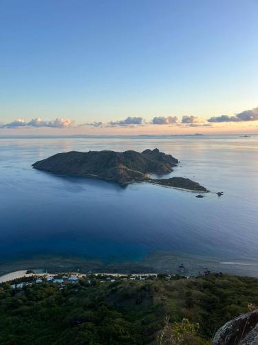 المنطقة المحيطة, Phantom rock view homestay in Wayasewa Island
