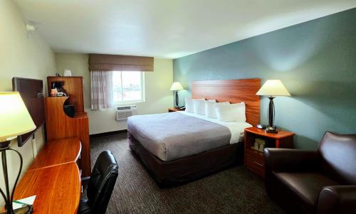 Quality Inn Gillette - image 31