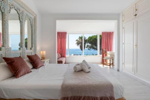 Torrenueva: Sea Views Garden Andalusian Charm