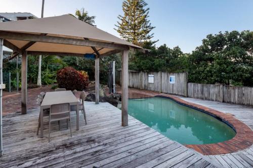 Charming Mediterranean Villa Ocean Views & Pool - image 4