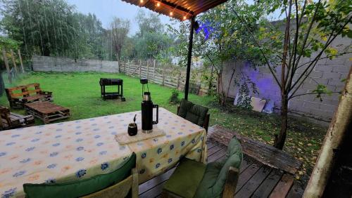 Casita tipo cabaña cerca del rio con todo (Casita tipo cabana cerca del rio con todo) in Santa Lucia