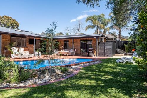 The Pool House – khách sạn tại Arthurs Seat / Main Ridge