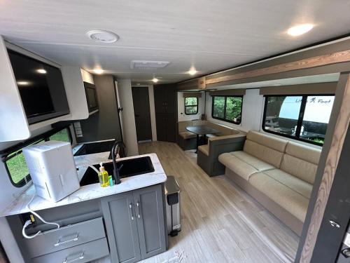 Konyha, The Bunkhouse Camper in Klamath (CA)