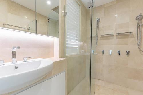 Spacious Retreat Comfortable 4BD in Petersham - image 8