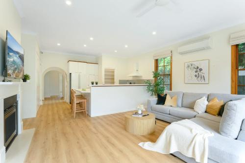 Peaceful Riverview Retreat Near Chatswood & City in Hunters Hill